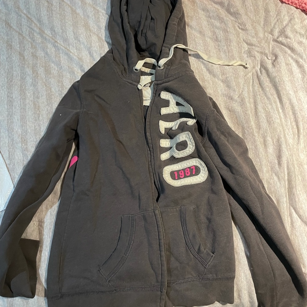 Aero zip up
